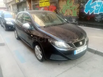 Usado Seat Ibiza Reference 75 CV (55 kW) 2011 Negro Berlina