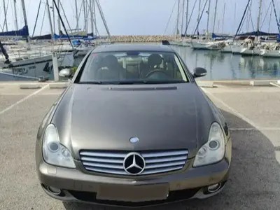 Usado Mercedes CLS350 272 CV (200 kW) 2005 Beige Coupe