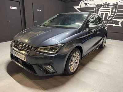 Usado Seat Ibiza 116 CV (85 kW) 2025 Gris Utilitario