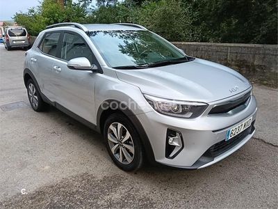 Gris / plata Usado 2024 Kia Stonic SUV | 17.900 € (Precio justo)