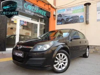 Usado Opel Astra Enjoy 105 CV (77 kW) 2006 Negro Berlina