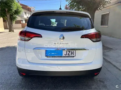 Usado Renault Scenic E-Tech Zen 130 CV (95 kW) 2017 Blanco Monovolumen