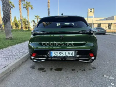 Usado Peugeot 308 GT 225 CV (165 kW) 2021 Verde Berlina