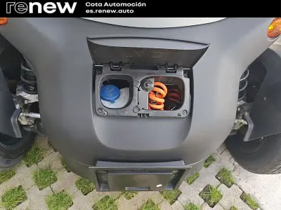 Usado Renault Twizy Life 33 kW (45 CV) 2025 Blanco Utilitario