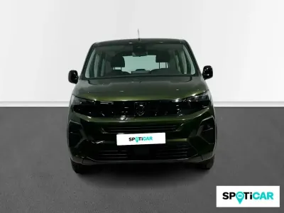 Usado Peugeot Rifter Allure 100 CV (73 kW) 2025 Verde Monovolumen