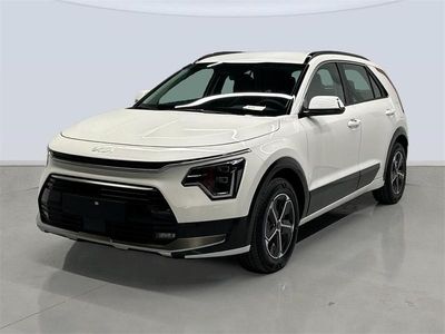 Usado Kia Niro 141 CV (103 kW) 2024 Snow white pearl SUV