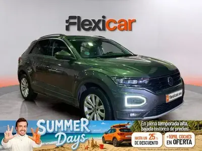 Usado VW T-Roc Advance 110 CV (80 kW) 2021 Gris SUV