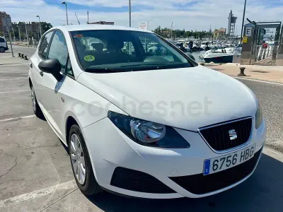 Usado Seat Ibiza Style 90 CV (66 kW) 2011 Blanco Berlina