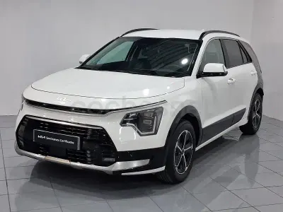 Usado Kia Niro 141 CV (103 kW) 2024 Blanco SUV