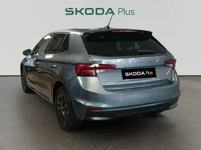 Usado Skoda Fabia Selection 115 CV (84 kW) 2025 Gris/plata Utilitario