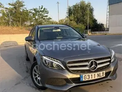 Usado Mercedes C180 156 CV (114 kW) 2017 Gris / plata Familiar