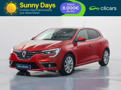 Usado Renault Mégane IV Zen 110 CV (80 kW) 2018 Rojo Berlina