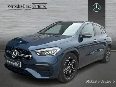 Usado Mercedes GLA200 AMG line 163 CV (119 kW) 2022 Denim blue  metallic paint SUV