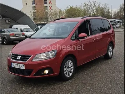 Usado Seat Alhambra Style 150 CV (110 kW) 2019 Granate Monovolumen