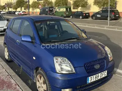 Usado Kia Picanto EX 65 CV (47 kW) 2004 Azul Utilitario