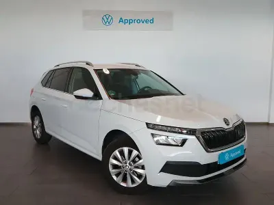 Usado Skoda Kamiq Active 110 CV (80 kW) 2021 Blanco SUV