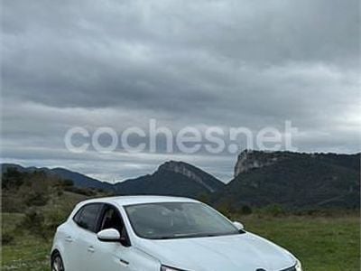 Blanco Usado 2018 Renault Mégane IV Zen Berlina | 8990 € (Precio justo)