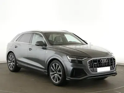 Usado Audi Q8 S-Line 286 CV (210 kW) 2022 Gris / plata SUV