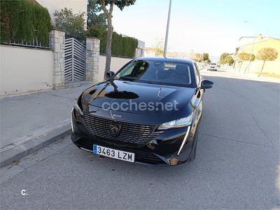Usado Peugeot 308 Allure 130 HP (95 kW) 2022 Preto Sedan
