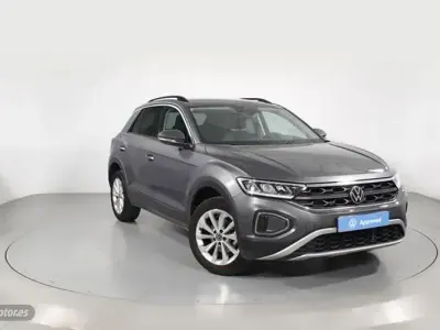 Usado VW T-Roc Life 150 CV (110 kW) 2022 Gris SUV