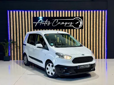 Usado Ford Tourneo Courier Ambiente 75 CV (55 kW) 2017 Blanco Monovolumen