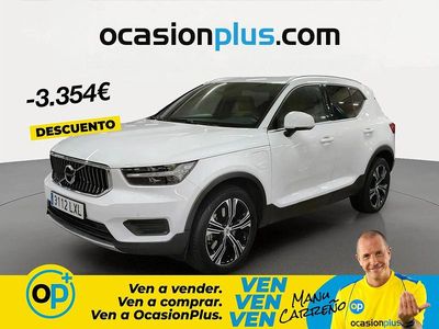 Käytetty Volvo XC40 Plus 211 HP (155 kW) 2022 Valkoinen Katumaasturi