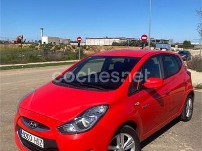 Usado Hyundai ix20 115 CV (84 kW) 2013 Rojo Utilitario