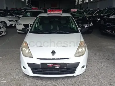 Usado Renault Clio II Business 75 CV (55 kW) 2011 Blanco Berlina