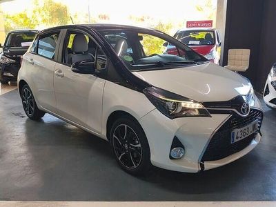 Blanco Usado 2016 Toyota Yaris Active Utilitario | 13.500 € (Un poco caro)