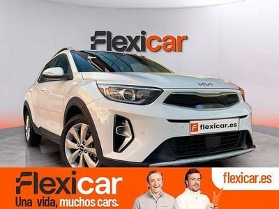 Usado Kia Stonic 100 HP (73 kW) 2022 Branco SUV