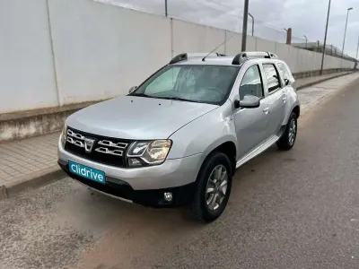Usado Dacia Duster Lauréate 125 CV (91 kW) 2016 Gris SUV