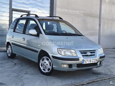 Usado Hyundai Matrix GLS 103 CV (75 kW) 2002 Gris / plata Monovolumen