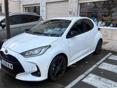 Usado Toyota Yaris Hybrid Plus 116 CV (85 kW) 2023 Blanco Berlina