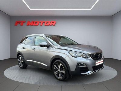 Usado Peugeot 3008 Allure 130 CV (95 kW) 2020 Gris / plata SUV