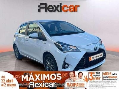 Usado Toyota Yaris Hybrid Active 100 CV (73 kW) 2020 Blanco Utilitario