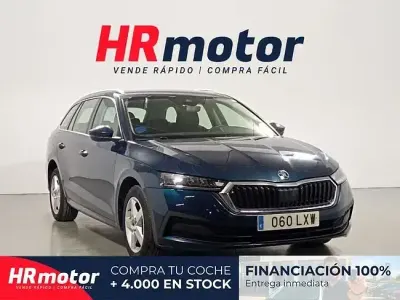 Käytetty Skoda Octavia Ambition 204 HP (150 kW) 2022 Sininen Farmari