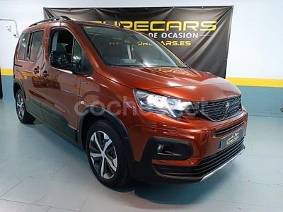 Usado Peugeot Rifter GT-line 102 CV (75 kW) 2020 Granate Monovolumen