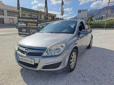 Usado Opel Astra Cosmo 100 CV (73 kW) 2007 Gris Utilitario