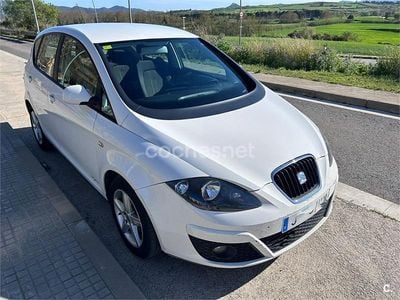 Usado Seat Altea Style 105 CV (77 kW) 2012 Blanco Monovolumen