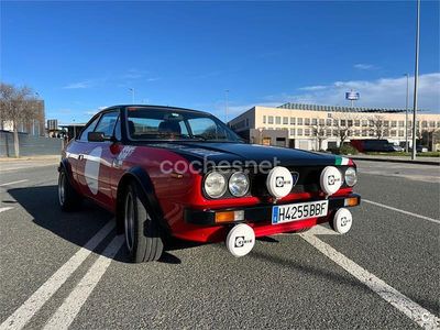 Usado Lancia Delta 193 CV (141 kW) 2000 Rojo Utilitario