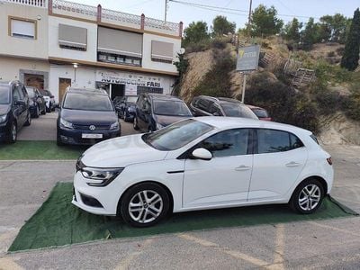 Usado Renault Mégane IV Bose Edition 115 CV (84 kW) 2019 Blanco Berlina