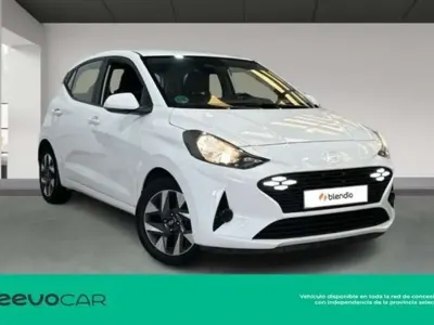 Używany Hyundai i10 67 KM (49 kW) 2024 Biały Hatchback