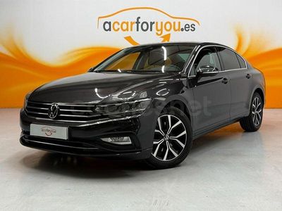 Usado VW Passat Executive 150 CV (110 kW) 2020 Gris / plata Berlina