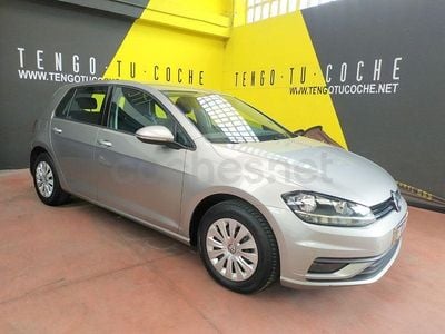 Usado VW Golf VII Business 115 CV (84 kW) 2020 Gris / plata Berlina