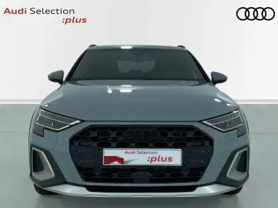 Usado Audi A3 Ambiente 150 CV (110 kW) 2025 Gris / plata Berlina