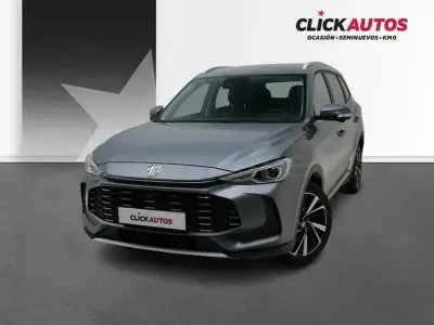 Usado MG ZS Luxury 197 CV (144 kW) 2025 Gris / plata SUV