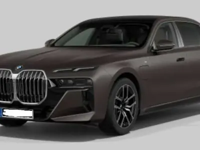 Usado BMW 750e Comfort Edition 491 CV (361 kW) 2025 Gris Berlina