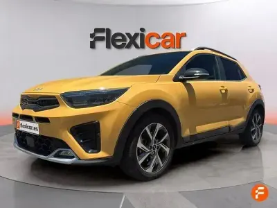 Usado Kia Stonic GT-Line 100 CV (73 kW) 2024 Amarillo SUV