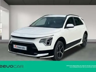 Usado Kia Niro 131 CV (96 kW) 2025 Blanco SUV