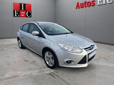 Usado Ford Focus Active 125 CV (91 kW) 2013 Gris / plata Berlina
